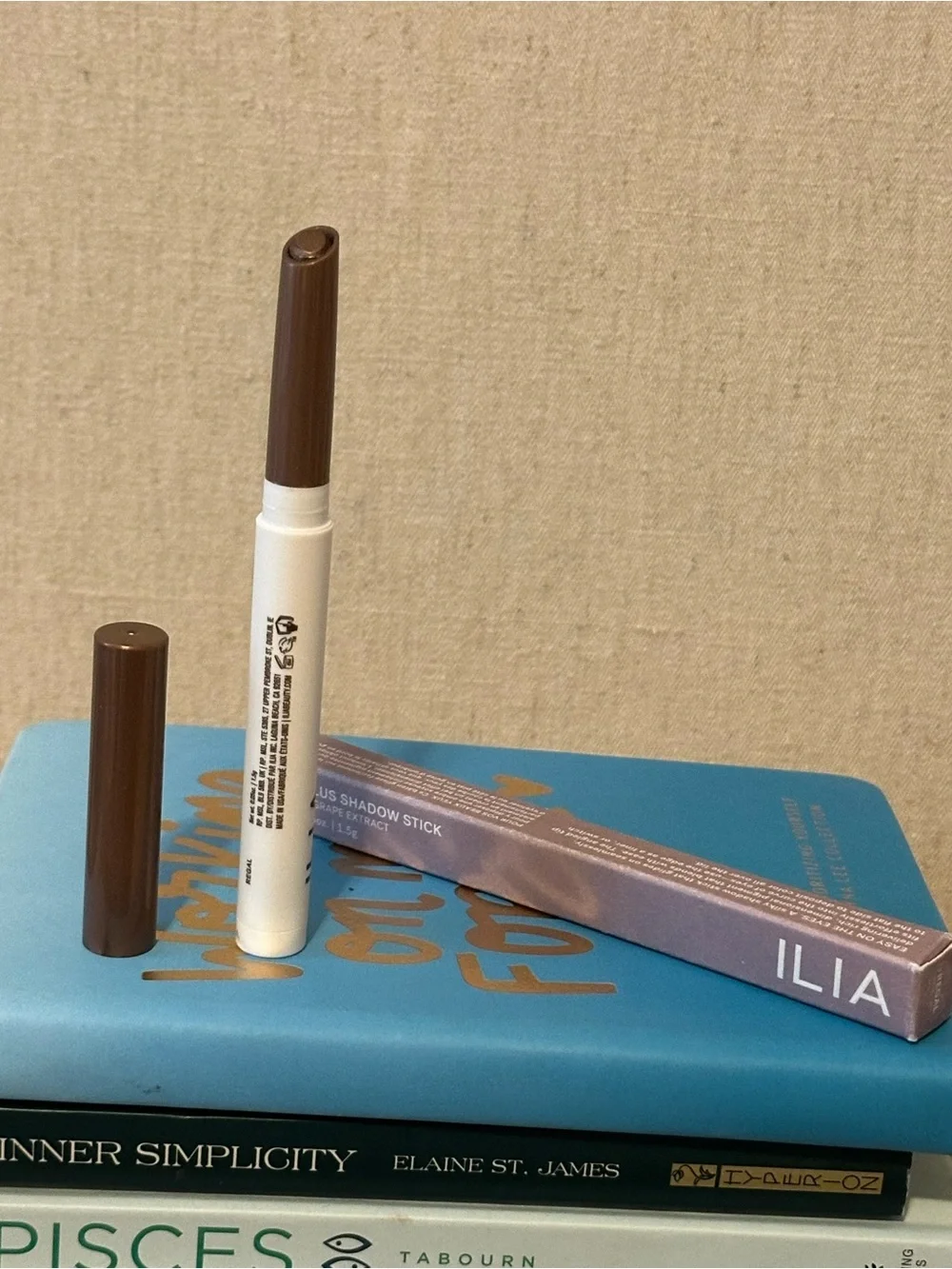 ILIA Eye Stylus Shadow Stick - Long-Lasting Cream Eyeshadow